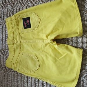Vintage 90s yellow Chic shorts size 2 /26" waist